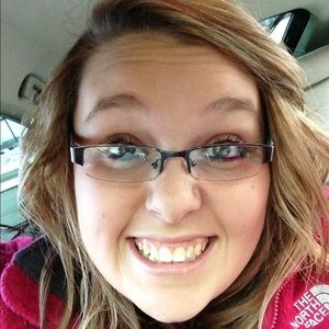 Meet your Posher, Chelsie